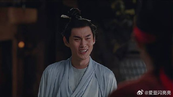 可怜虫化身懂哥,说的话帅哥的表情给出了答案