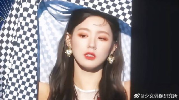 “凌晨四点,我看见海棠花未眠”|赵美延