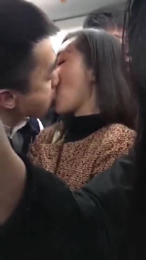 情到深处,情不自禁