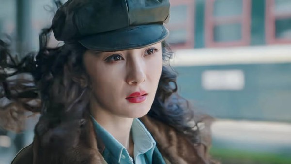 杨幂近年角色剪辑展现眼技与演技