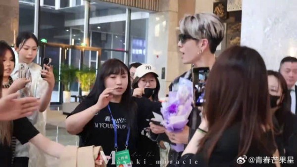 这发色一出现,我满脑子都是暹罗猫!