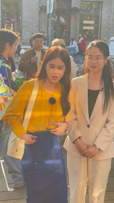 感觉黄圣依真人比上镜好看