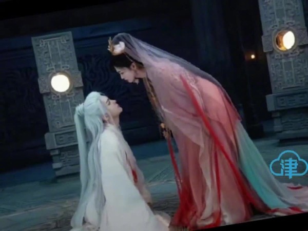 由@白鹿my @曾舜晞Joseph 领衔主演的古装仙侠剧《临江仙》