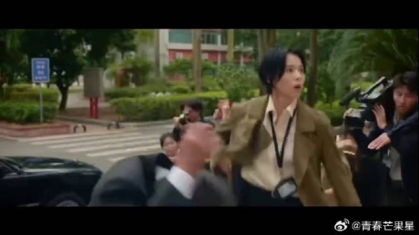 终于又能在港剧里看到张家辉了!