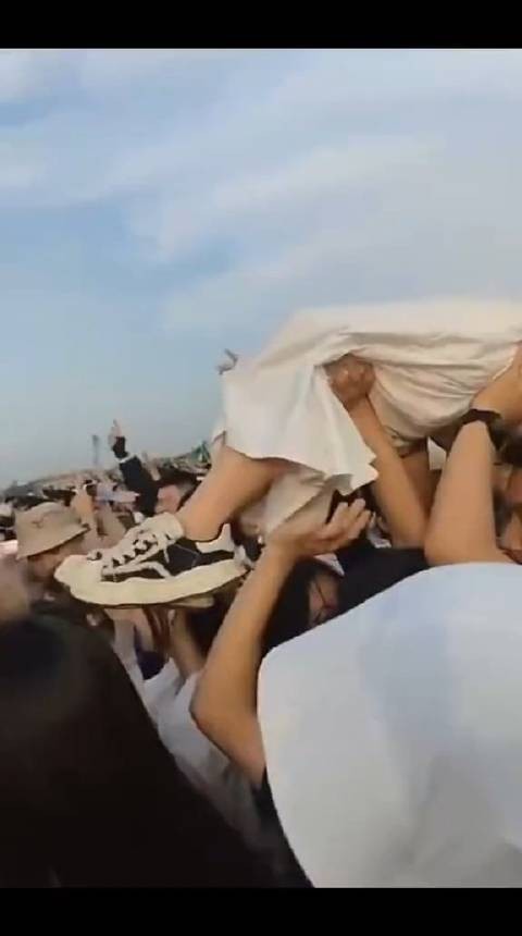 音乐节你女朋友这样玩你会介意吗？