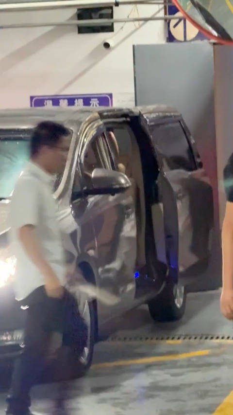 周柯宇古装白发造型曝光