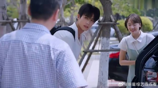 家是温暖的港湾,哥哥们上演“回家的诱惑”,太幸福