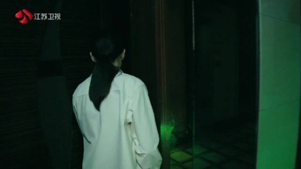 林之桃@任素汐 前往练歌房寻人,意外遭遇突发火灾