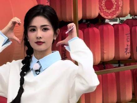 白梦妍确实懂得饭撒的精髓呢 DV机中的海边白鹿氛围