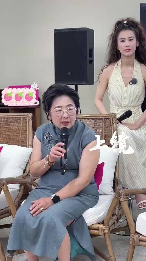 黄圣依谈与母亲家务分歧，心疼母亲操劳想请保姆遭拒