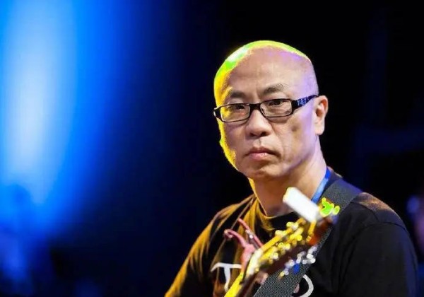 台湾传奇音乐家韩贤光因运动突发心源性猝死，享年67岁