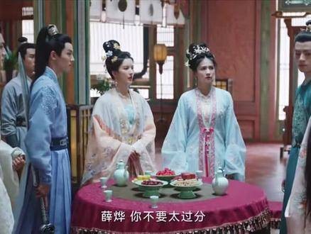 薛烨实在太差劲,居然对女性动手,典型的欺软怕硬