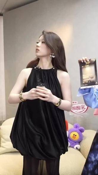 你们比我更擅长活跃气氛,《单依纯》《芒果》《歌手2025》真是精彩无比