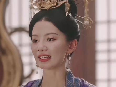 辰荣馨悦身为王后,自小缺乏父爱,始终是被牺牲的那一位