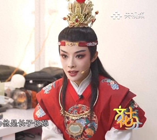 多家媒体为苗教授发声，狠批戏曲饭圈，谁为姜昆王珮瑜申冤？