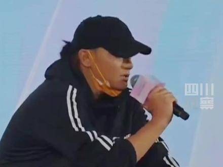 黄子韬5月18日回应卫生巾代加工传闻称实现透明化生产