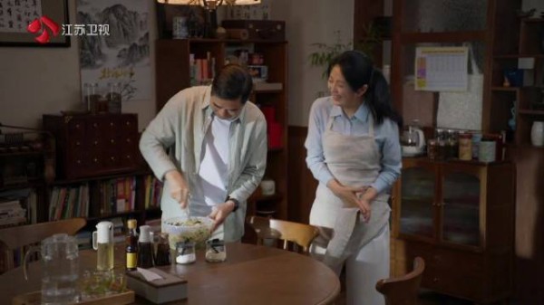 连亦怜一早为沈黛做她爱吃的蛋饺，为她践行