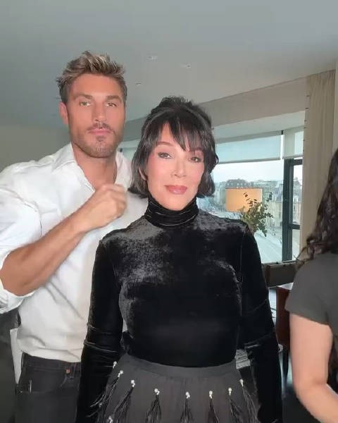 卡戴珊妈妈Kris Jenner 70岁状态，苹果肌女王
