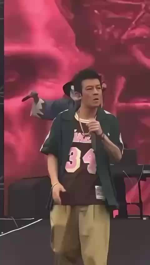 陈冠希最新rap：你还记得我吗？已经过了十年，你们等得辛苦吗？