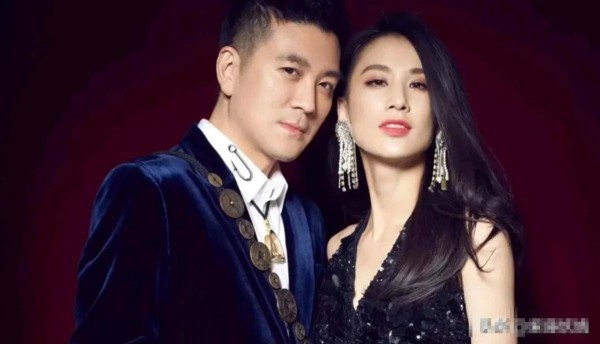 离婚后黄圣依与妈妈相处，母女关系的真实写照，千万家庭的缩影