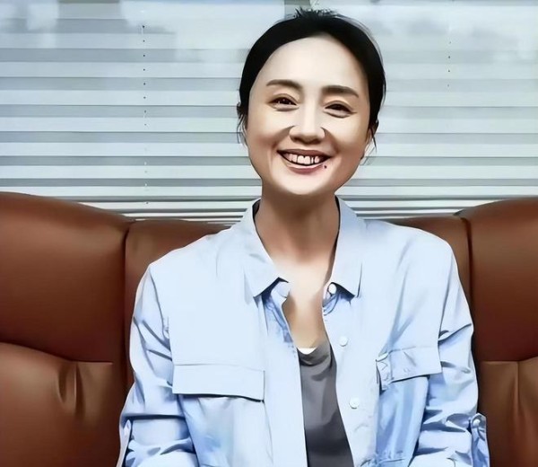 李乃文喊话辛柏青有我们，朱媛媛离世第9天，老同学一起缅怀