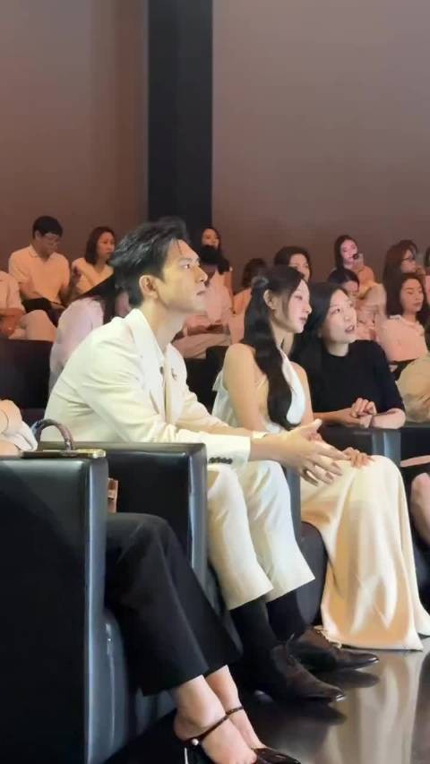 李现金智媛同框生图曝光,西装碎钻眼妆气场碰撞