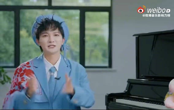 周深说重返22岁还是会唱歌