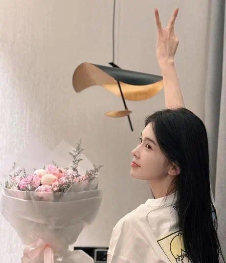 赵樱子直播突曝怀孕，曾自曝与成毅刘学义绯闻，是喜事还是套路？