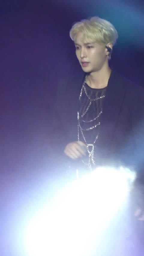 231004 DNA音乐节 不仅有豪庭的钥匙 还有绝美的神颜 晚安⭐️@张艺兴 zyx