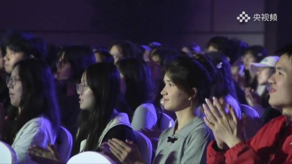 胡海泉新歌诠释华流魅力，文化传播现新气象