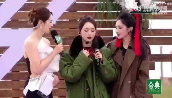 何泓姗说自己上一次唱跳还是在幼儿园，太有梗了吧！哈哈哈哈
