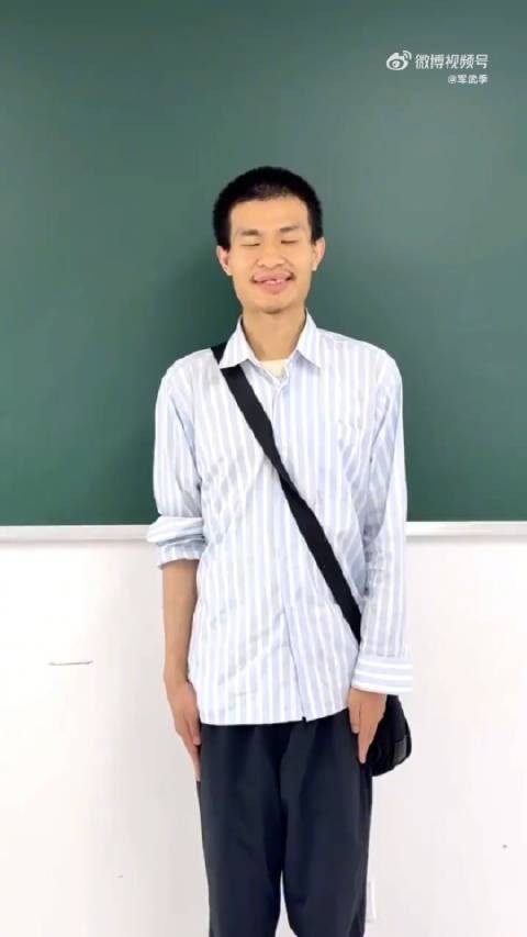 韦神献身短视频平台，初次亮相就这个视频，说实话我心里有些难过