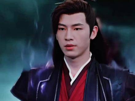 墨璃与沈璃在东海大战中,沈璃受伤