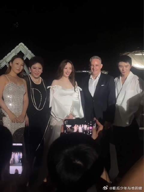 向太郭碧婷一起参加品牌晚宴真的太开心啦!
