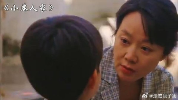 小鹏飞懂事的让人心疼,穷人家孩子早当家