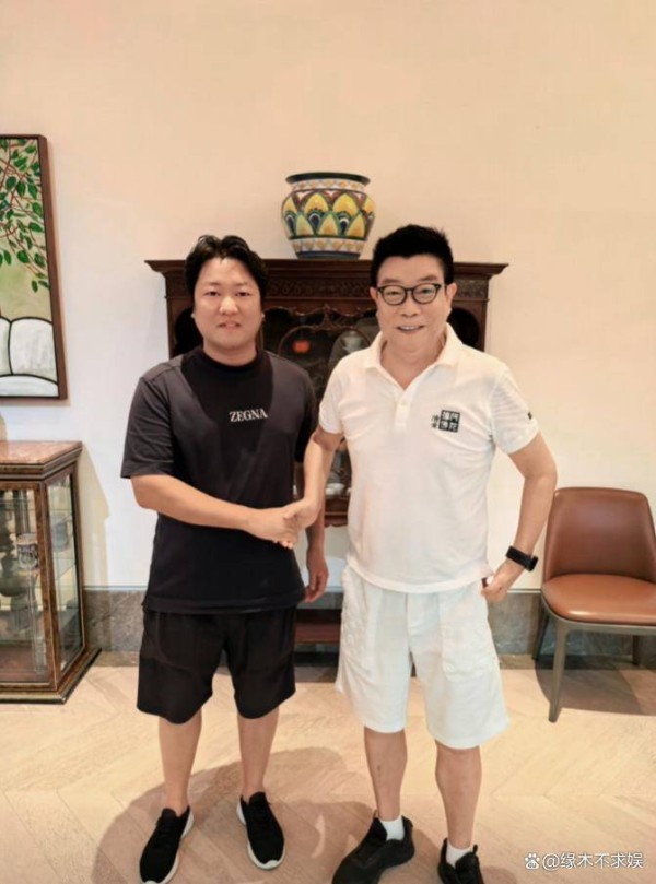 华谊董事长王中军罕露面，办公室名画名酒看花眼，佛门法号首曝光