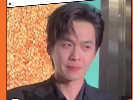 张若昀为粉丝签名，庆余年2热度持续