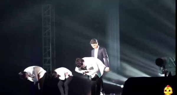 逆爱第一版主演王青&冯建宇跳的trouble maker