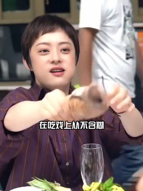 为何孙俪一口气能吃四个大包子？本以为是真的饿了，看到真相让人哭笑不得