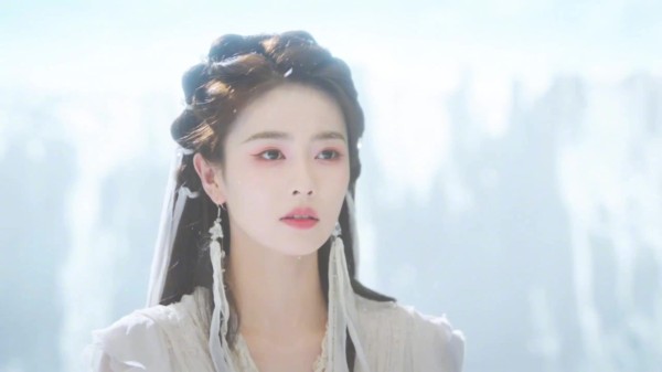 白鹿发视频告别花如月角色，引用剧中希望台词