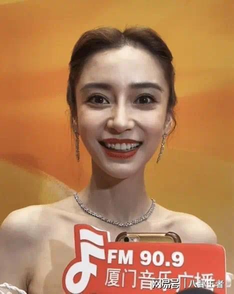 女明星怼脸拍！baby高圆圆毛晓彤齐溪输惨了，马苏徐娇吴越赢麻了