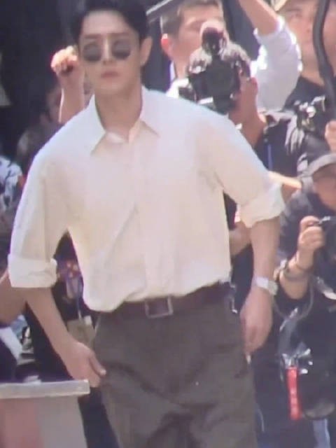 肖战民国造型曝光,演绎富家公子任少白