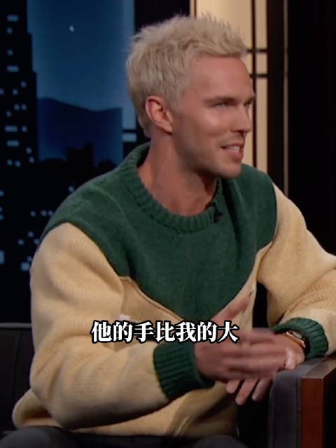 霍尔特回忆与科伦斯韦同天试镜超人,惊叹其高大外形