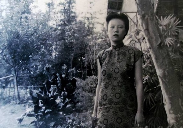 15岁嫁给张大千，25年为张家生育8子，40岁时：离婚，我意已决