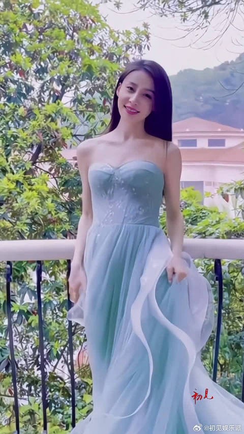 贾青，陕西省西安市，中国内地影视女演员，歌手，颜值美女