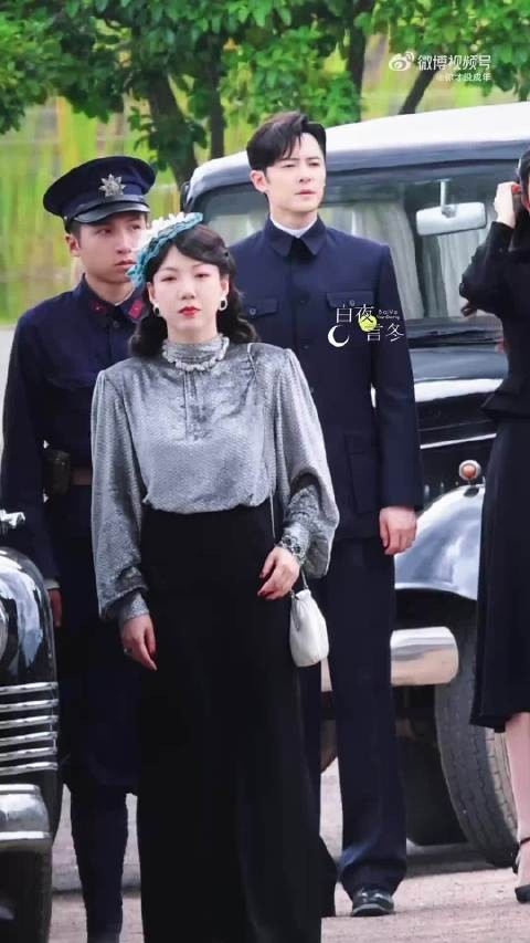 王楚然、付辛博这一秒过火路透,王楚然走着两步太美了