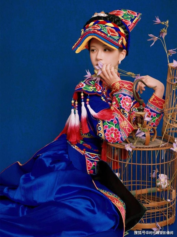 惊艳！赵露思化身羌绣少女，美翻全网？