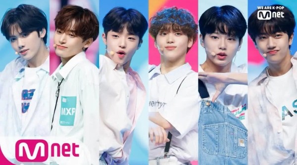 六年前的今天(190711)，PRODUCE X 101 在MCD节目中带来的特别舞台