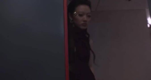 单依纯听闻Grace淘汰当场黑脸,赞其表演真诚唱功出色