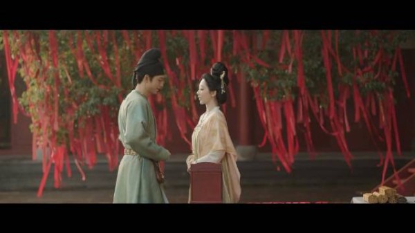 杨紫李现姻缘树下祈情缘，何惟芳霸气护夫称如意郎君